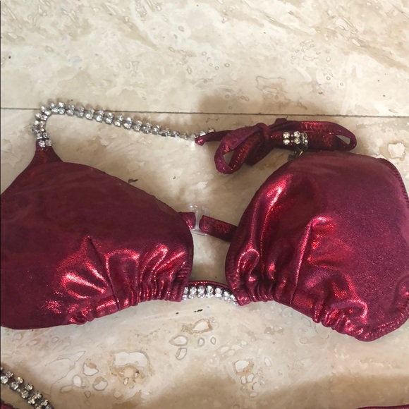 Competition bikini - Picture 2 of 7